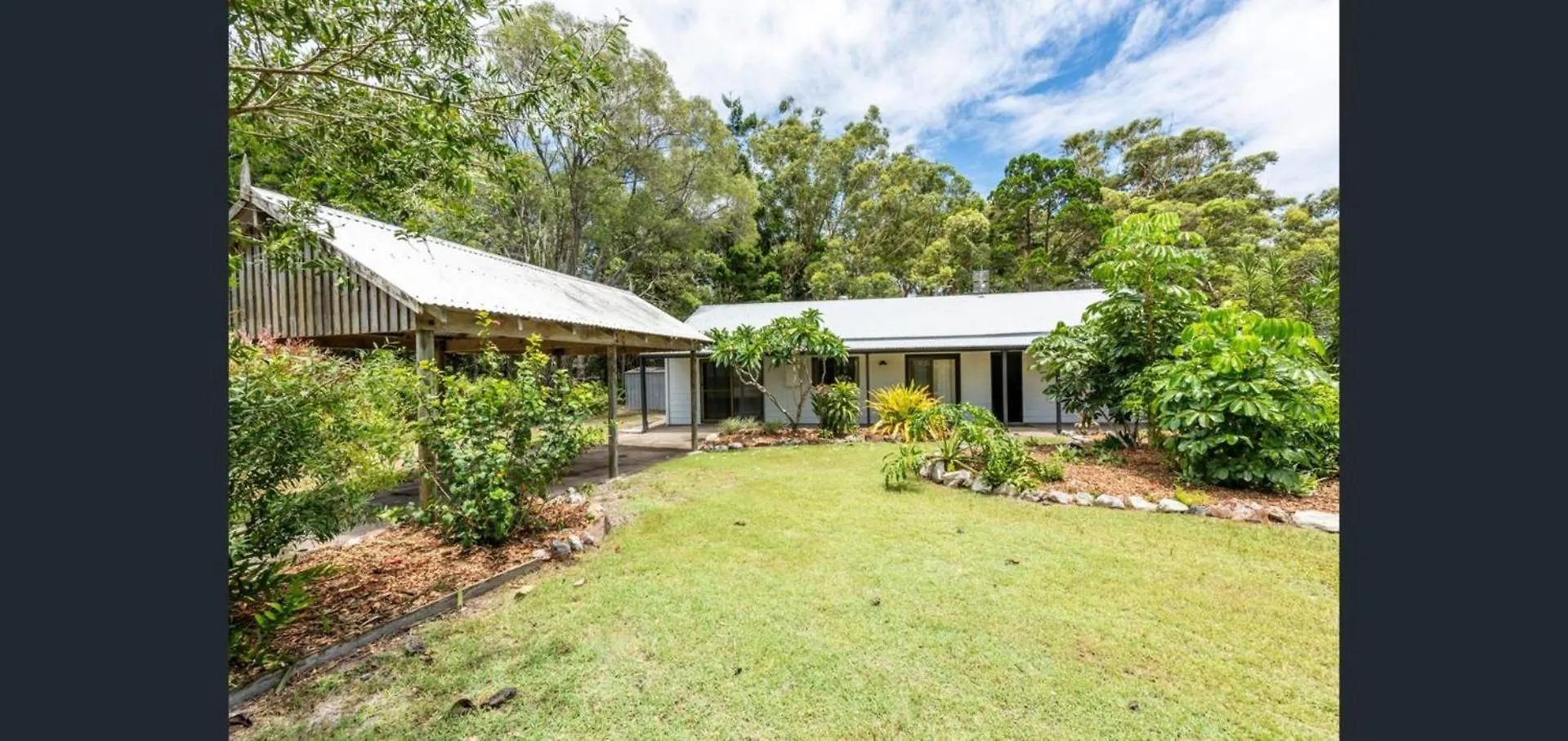 Bomburra 8 Villa Rainbow Beach Holiday home